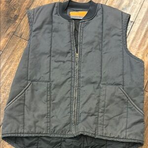 Red Kap   Black Quilted Vest with Stand-Up Collar XLG‎